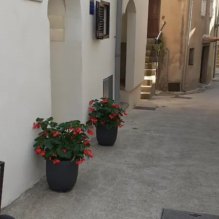 Old Town Baska Apartment Exterior photo